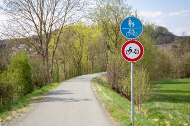 Yol bisikletinin yolunu işaretle