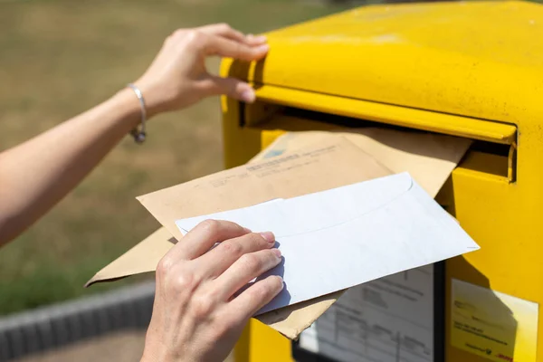 Woman Throws Lot Letters Mailbox — Stockfoto