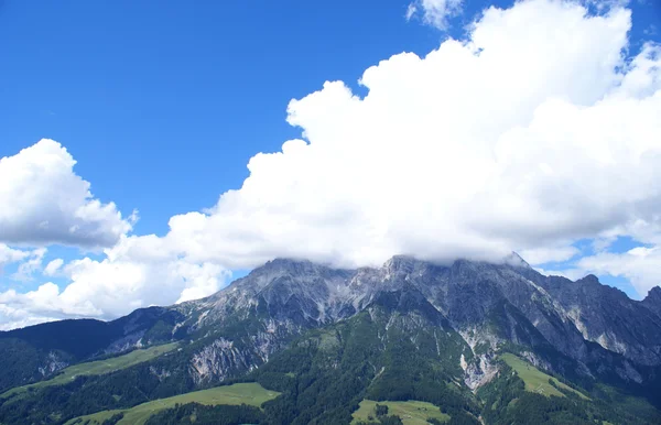 Nuvole sui monti Pinzgau — Foto Stock
