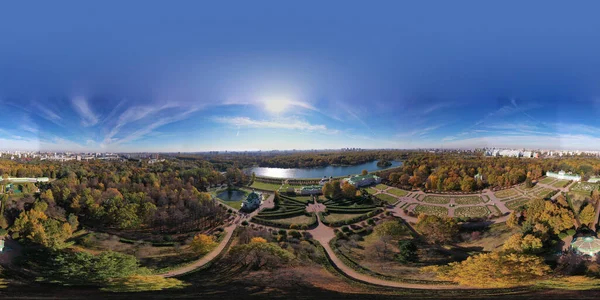 Pemandangan Panorama Museum Dan Kompleks Taman Kuskovo Pada Awal Musim — Stok Foto