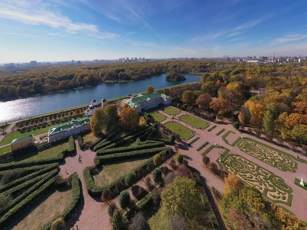 Panoramisch Uitzicht Het Museum Parkcomplex Kuskovo Vroege Herfst Moskou Vanaf — Stockfoto
