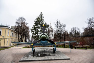 İkinci Dünya Savaşı 'nın askeri ekipmanları Nizhny Novgorod' daki Kremlin 'de sergileniyor.