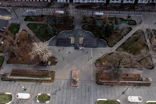 Bulutlu bir sonbahar gününde Nizhny Novgorod 'un tarihi merkezinin panoramik görüntüsü 