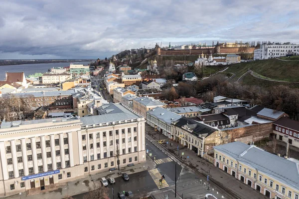 Panoramatický Výhled Bezpilotního Letounu Historického Centra Nižního Novgorodu Oblačného Podzimního Royalty Free Stock Obrázky