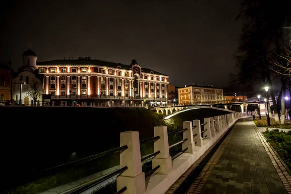 Historyczne Centrum Pobliżu Kamienia Kreml Nocy Niżnym Nowogrodzie — Zdjęcie stockowe