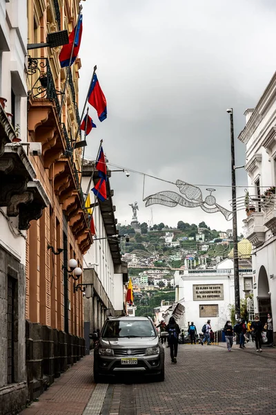 Cityscape Local People Different Angles Mountainous Capital Ecuador Quito — 图库照片