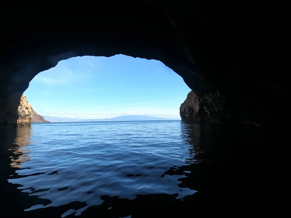 Landscape Uninhabited Islands Galapagos Archipelago Backdrop Sea Blue Sky — Fotografia de Stock