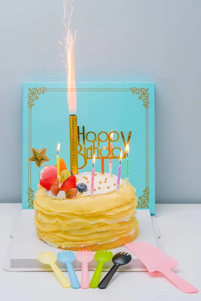 Put Delicious Durian Thousand Layer Birthday Cake Table — Stock Photo, Image