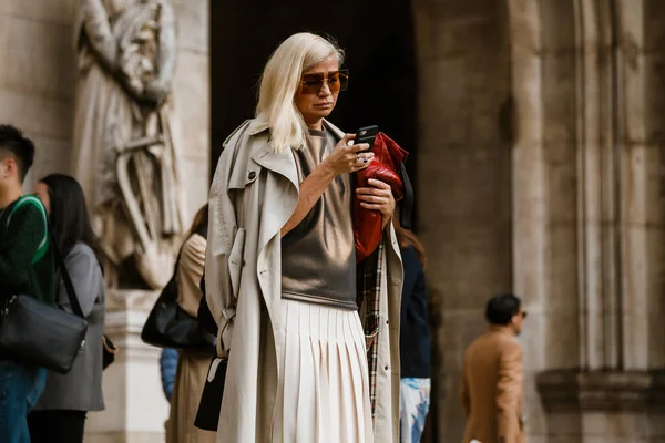 Paris Frankreich September 2019 Ein Gast Vor Der Modeschau Von — Stockfoto