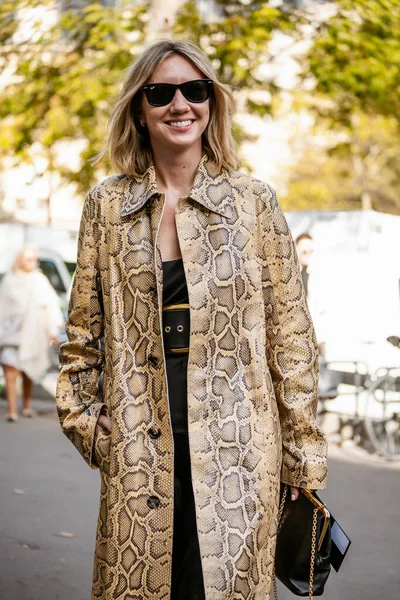 Lisa Aiken Vista Fora Haider Ackermann Show Durante Paris Fashion — Fotografia de Stock