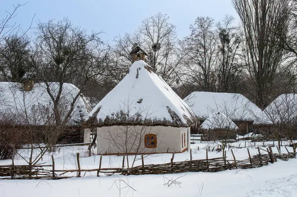Paisaje Invernal Pueblo Tradicional Ucraniano Antigua Casa Pirogovo Museo Etnográfico —  Fotos de Stock