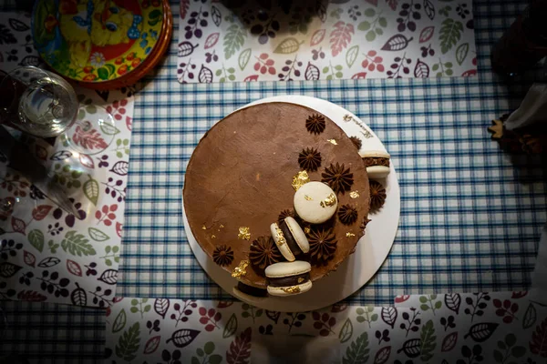 Csokoládé Torta Makarónival — Stock Fotó