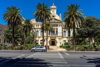 MALAGA, İspanya - 4 Eylül 2022: Malaga, İspanya 'da belediye binası 4 Eylül 2022