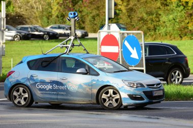 Steyrermhl, Yukarı Avusturya, Avusturya ve Avrupa 'daki A1 otoyolunun yakınında bir Google Street View aracı -