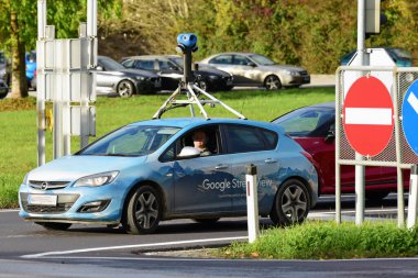 Steyrermhl, Yukarı Avusturya, Avusturya ve Avrupa 'daki A1 otoyolunun yakınında bir Google Street View aracı -