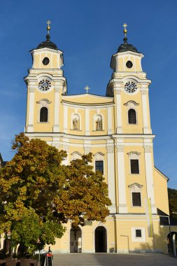 Mondsee 'deki Bazilika, Başmelek Michael, Avusturya, Avrupa' ya ithaf edilmiştir.