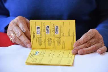 Üç aşılı aşı sertifikası, aşılama aşısı. Avusturya, Avrupa