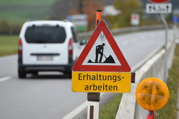 Підпишіть Збережні Роботи Вулиці Австрії Європі — стокове фото