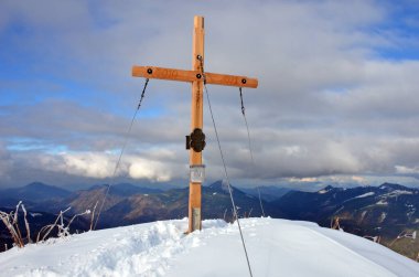 Zirve, sonbaharda Regenspitz, Hintersee, Salzburg, Avusturya ve Avrupa 'da gerçekleşecek.