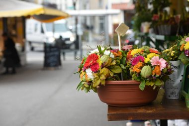 Viyana, Avusturya ve Avrupa 'da Karmelitermarkt' ta bir çiçek buketi -