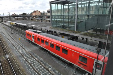 Regensburg 'daki tren istasyonu Deutsche Bahn (DB)