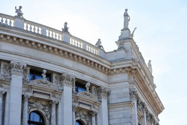 Avusturya, Viyana 'daki ünlü Burgtiyatronun cephesi
