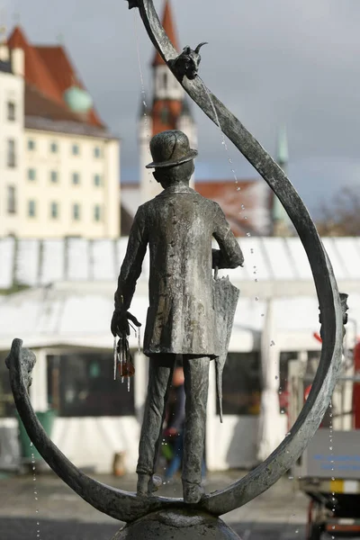 Statua Słynnego Komika Karla Valentina Viktualienmarkt Monachium Bawaria — Zdjęcie stockowe