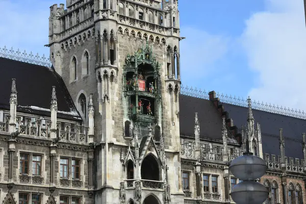Torre Del Ayuntamiento Munich Con Glockenspiel Baviera Alemania Europa —  Fotos de Stock