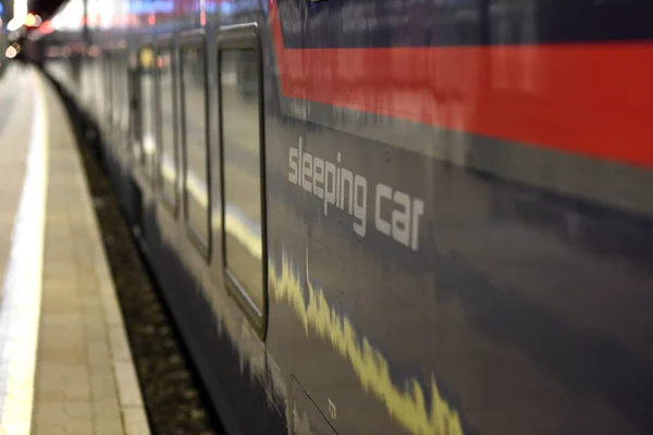 Sleeping Car Austrian Federal Railways Platform Night — Stockfoto