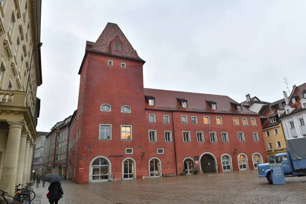Tuna Daki Eski Regensburg Kasabası Kışın Yağmurda Bavyera — Stok fotoğraf