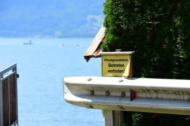 Private property on Lake Traunsee - entering prohibited