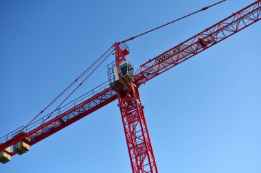 Avusturya, Viyana 'da bir inşaat alanında vinç