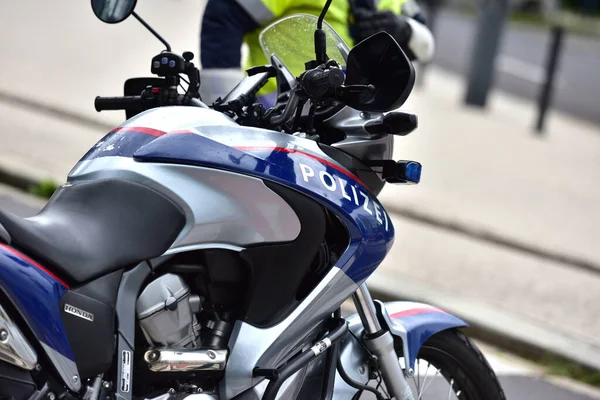 Поліцейський Мотоцикл Лінці Австрія — стокове фото