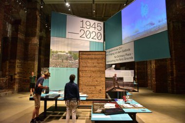 Nuremberg, Bavyera, Almanya 'daki eski Nazi Partisi Ralli Alanındaki Kongre Salonundaki Belgelendirme Merkezi