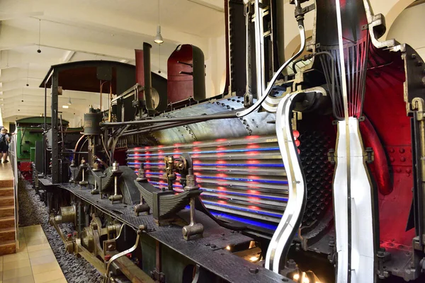 Museu Deutsche Bahn Nuremberga Baviera Alemanha Locomotiva Aberta Cortada — Fotografia de Stock
