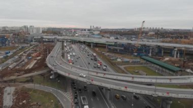 Moskova çevre yolunda kavşak noktası. MKAD.
