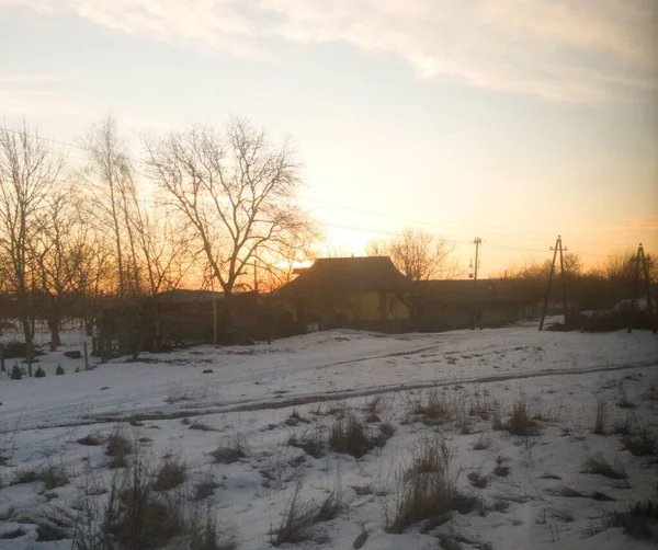 Lonely House Edge Road Early Morning Red Sunbeams Visible Silhouette — Stock Photo, Image