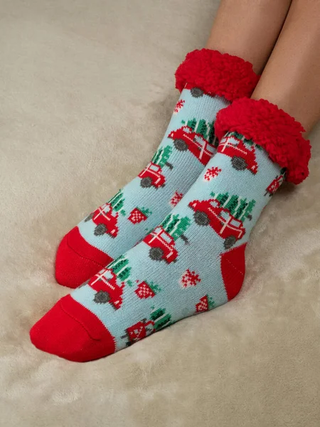 Women Feet Bed Warm Christmas Socks Cropped Image — Stock Photo, Image