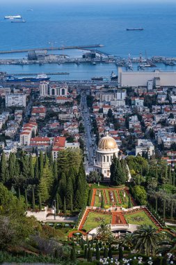 Hayfa, İsrail. 15 Aralık 2021: Bahai Tapınağı ve Hayfa, İsrail.
