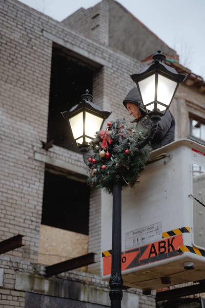 Noel hazırlıkları, şehrin yeni yıl dekorasyonu.