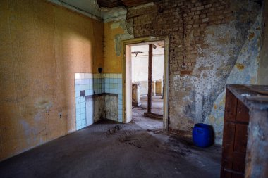 Polky Kalesi davetle yeniden inşa ediliyor