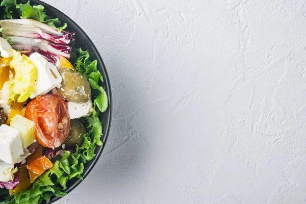 Salada Grega Com Legumes Frescos Queijo Feta Azeitonas Kalamati Fundo — Fotografia de Stock