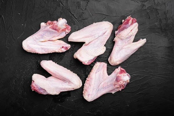 Conjunto Alas Pato Crudo Sobre Fondo Mesa Piedra Oscura Negra — Foto de Stock