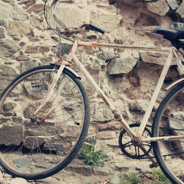 Винтажный велосипед — стоковое фото