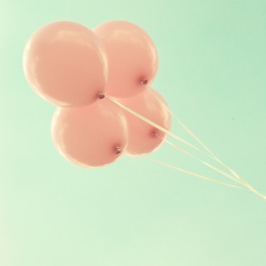 dört vintage pembe balonlar
