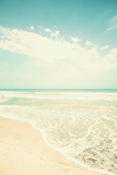 Turquoise retro beach — Stock Photo, Image