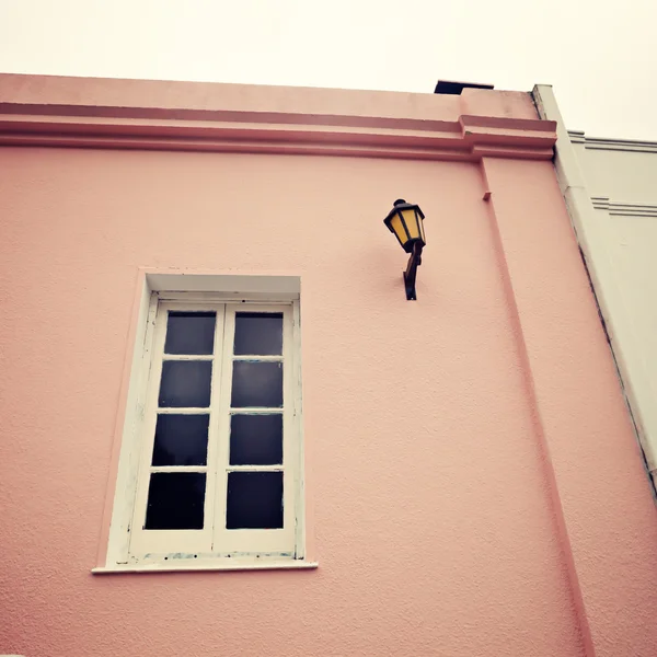 Detalhe da casa com janela — Fotografia de Stock