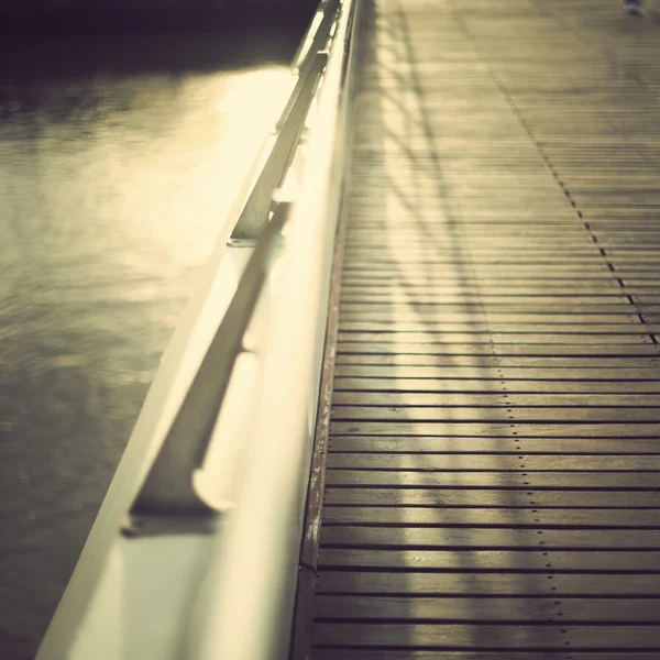 Puente en puerto —  Fotos de Stock