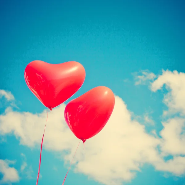Ρετρό αγάπη μπαλόνια στον ουρανό — Φωτογραφία Αρχείου