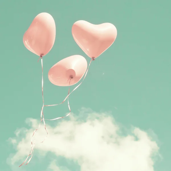 Palloncini d'amore su Mint Sky — Foto Stock